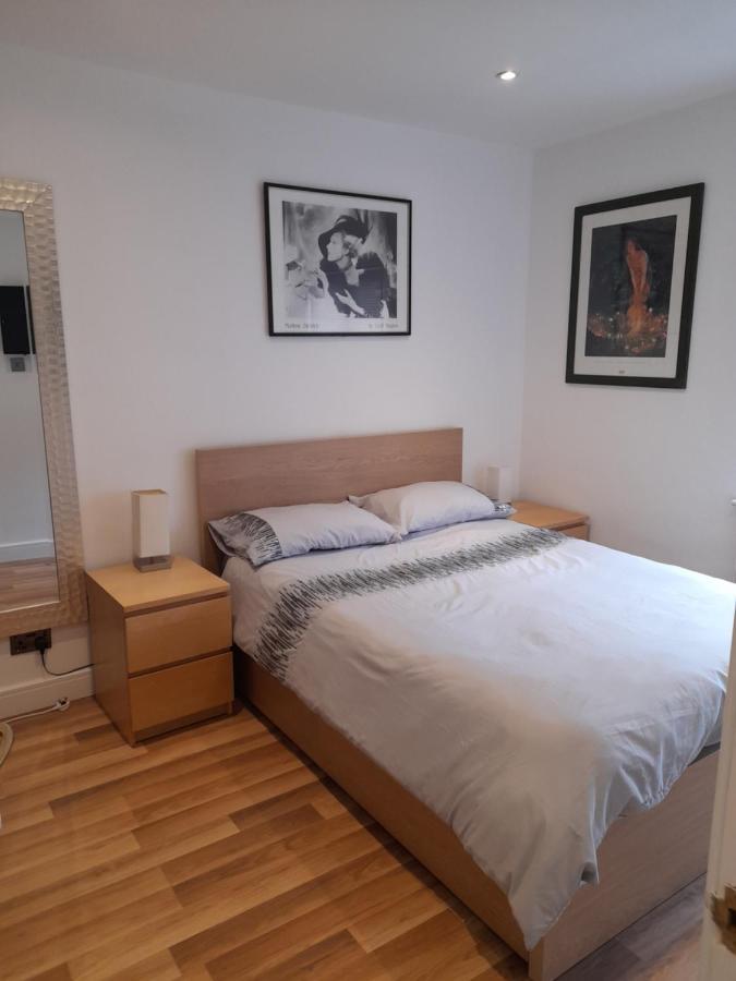 Lovely Home With Full En-Suite Double Bed Rooms Reading Exterior photo
